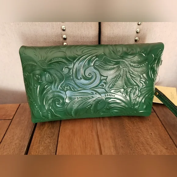 Patricia Nash Valerie Green Leather Clutch - Picture 8 of 15